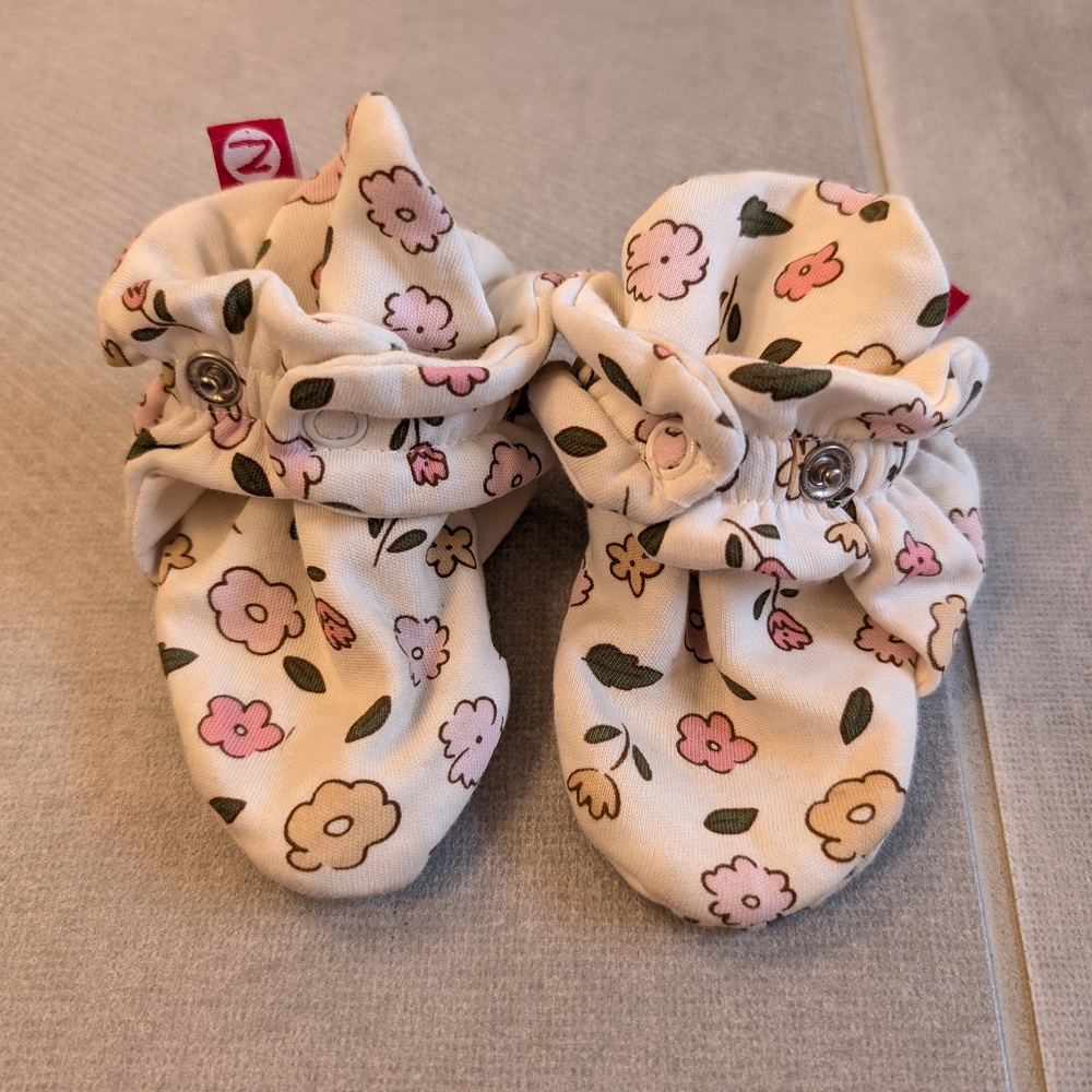 Zutano Organic Cotton Baby Booties - Cream and Brown